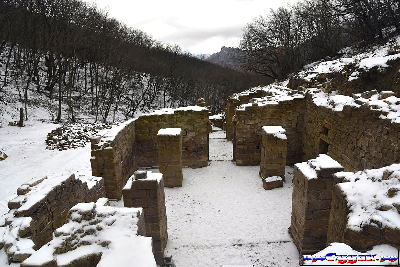 Храм Килиса-Кая, Судак зимой