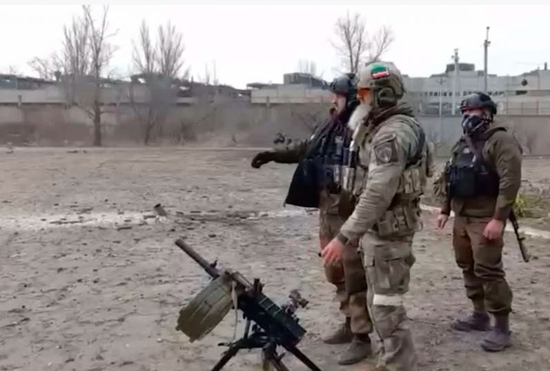 Бойцы чеченского полка МВД имени Ахмата Кадырова приступили к штурму завода в Мариуполе