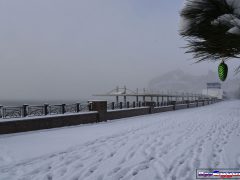 снег в Судаке, зима Крым Судак