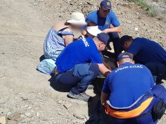 В районе п. Новый Свет (городской округ Судак), женщина оступилась и поломала ногу, самостоятельно передвигаться не может.